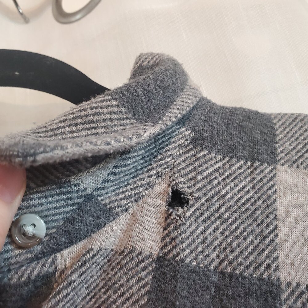 Faherty Legend Flannel Plaid, women's Small (fits like Medium) - FLAW - Picture 3 of 4